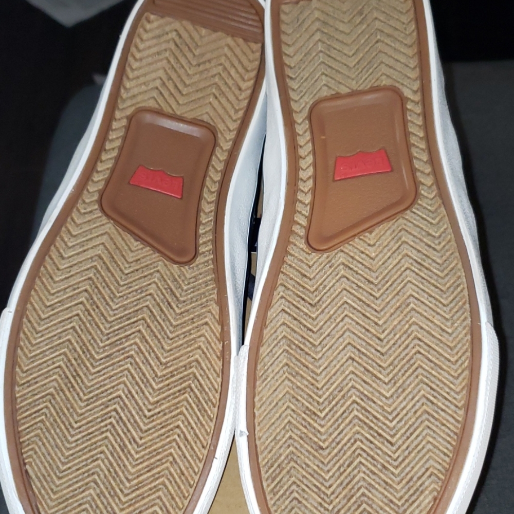 Mens Levi's shoes >Brand New - Picture 3 of 6